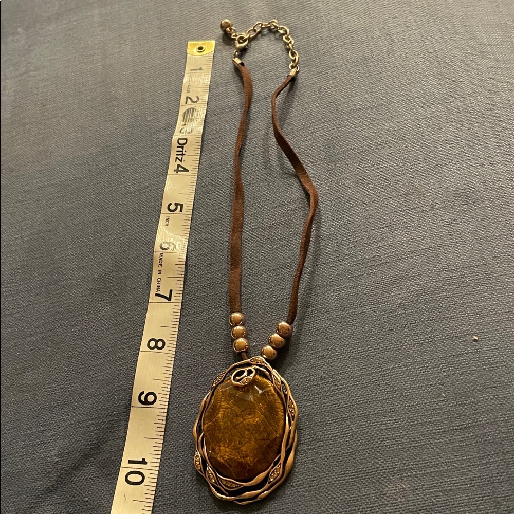 Brown and Gold Pendant Necklace leather strap Fashion jewelry - Picture 6 of 6
